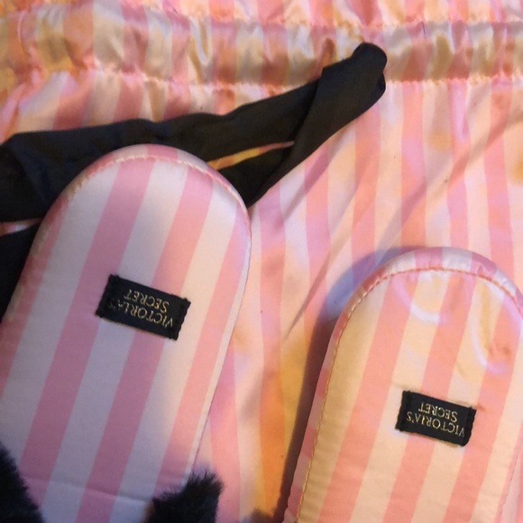 Victoria’s Secret Slippers - Picture 3 of 8